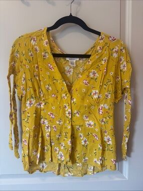 Floral V-Neck Button-Front Blouse in Mustard Yellow